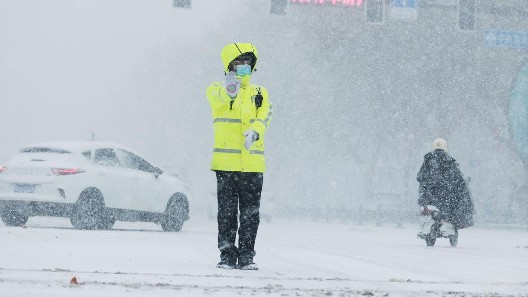 警用雨衣采購指南：如何兼顧防護、成本與應(yīng)急